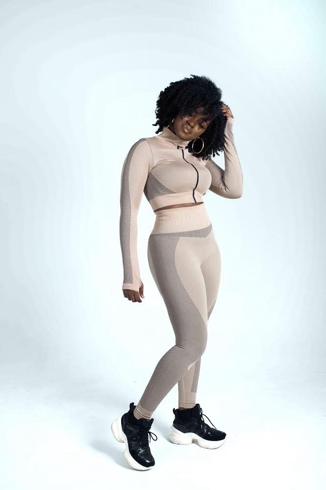 FREELANCE MODEL