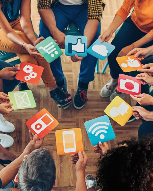 SOCIAL MEDIA DIRECTOR